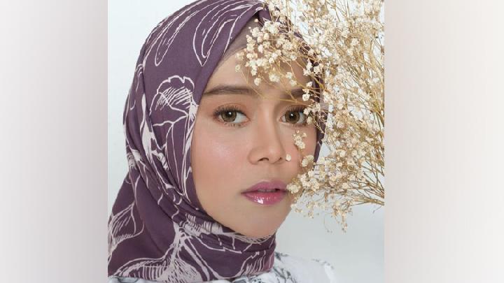 Detail Perempuan Berhijab Tercantik Di Dunia Nomer 37