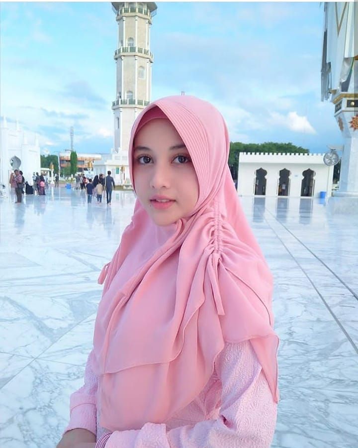 Detail Perempuan Hijab Tercantik Nomer 3