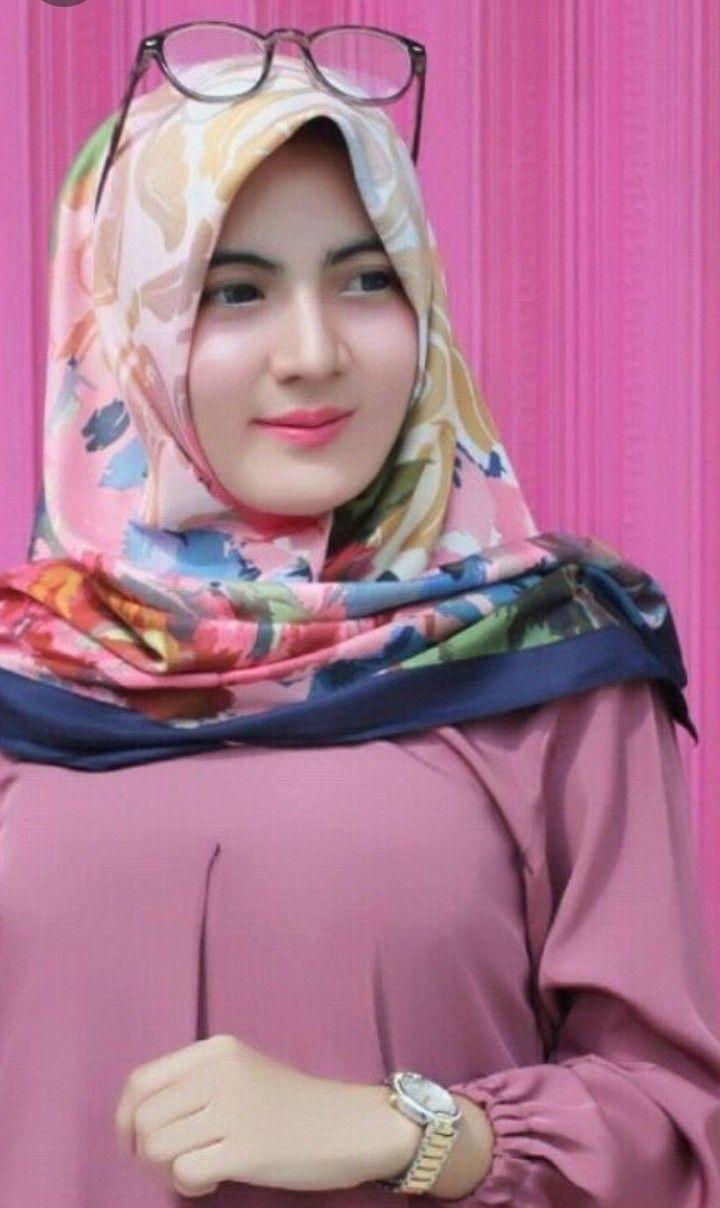 Detail Perempuan Hijab Tercantik Nomer 26