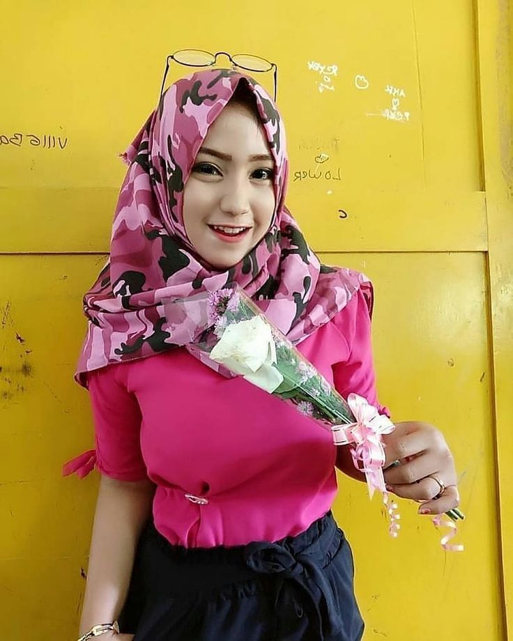 Detail Perempuan Hijab Tercantik Nomer 27