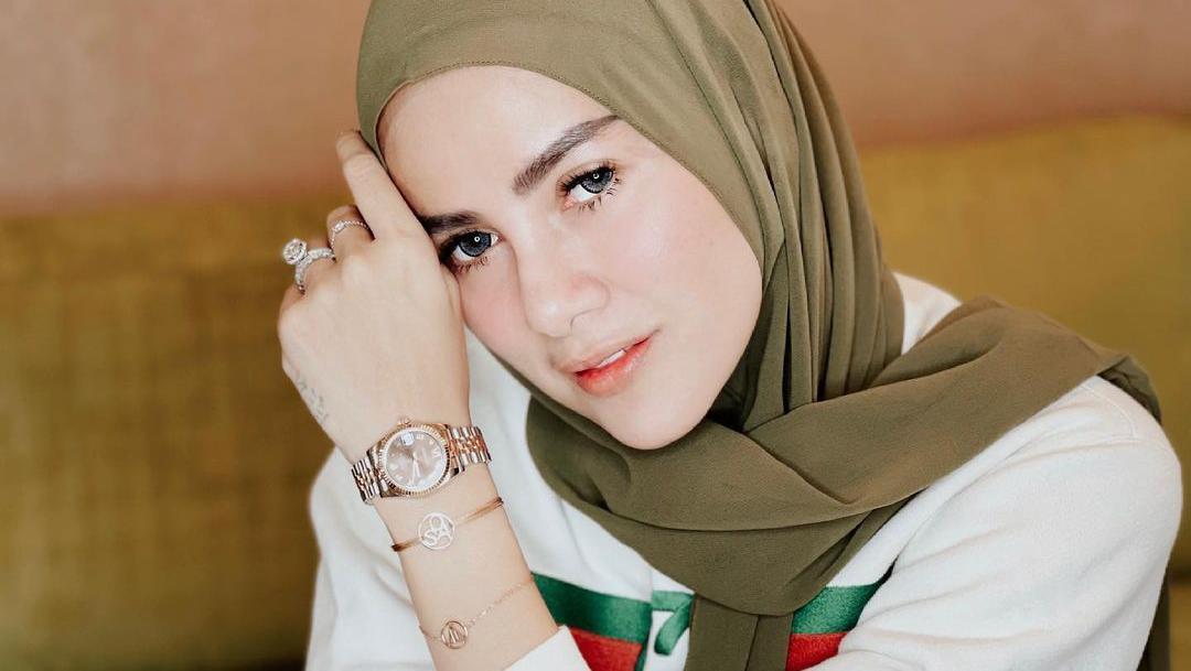 Detail Perempuan Hijab Tercantik Nomer 48