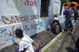 Detail Makalah Mencoret Coret Dinding Sekolah Nomer 9