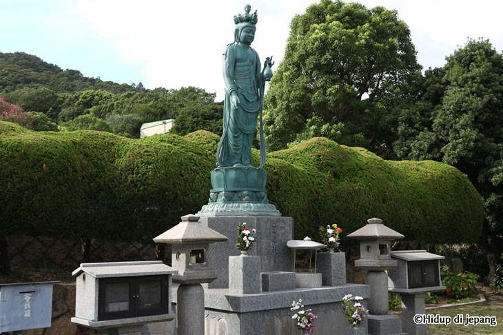 Detail Makam Di Jepang Nomer 15