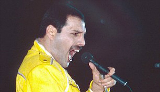 Detail Makam Freddie Mercury Nomer 29