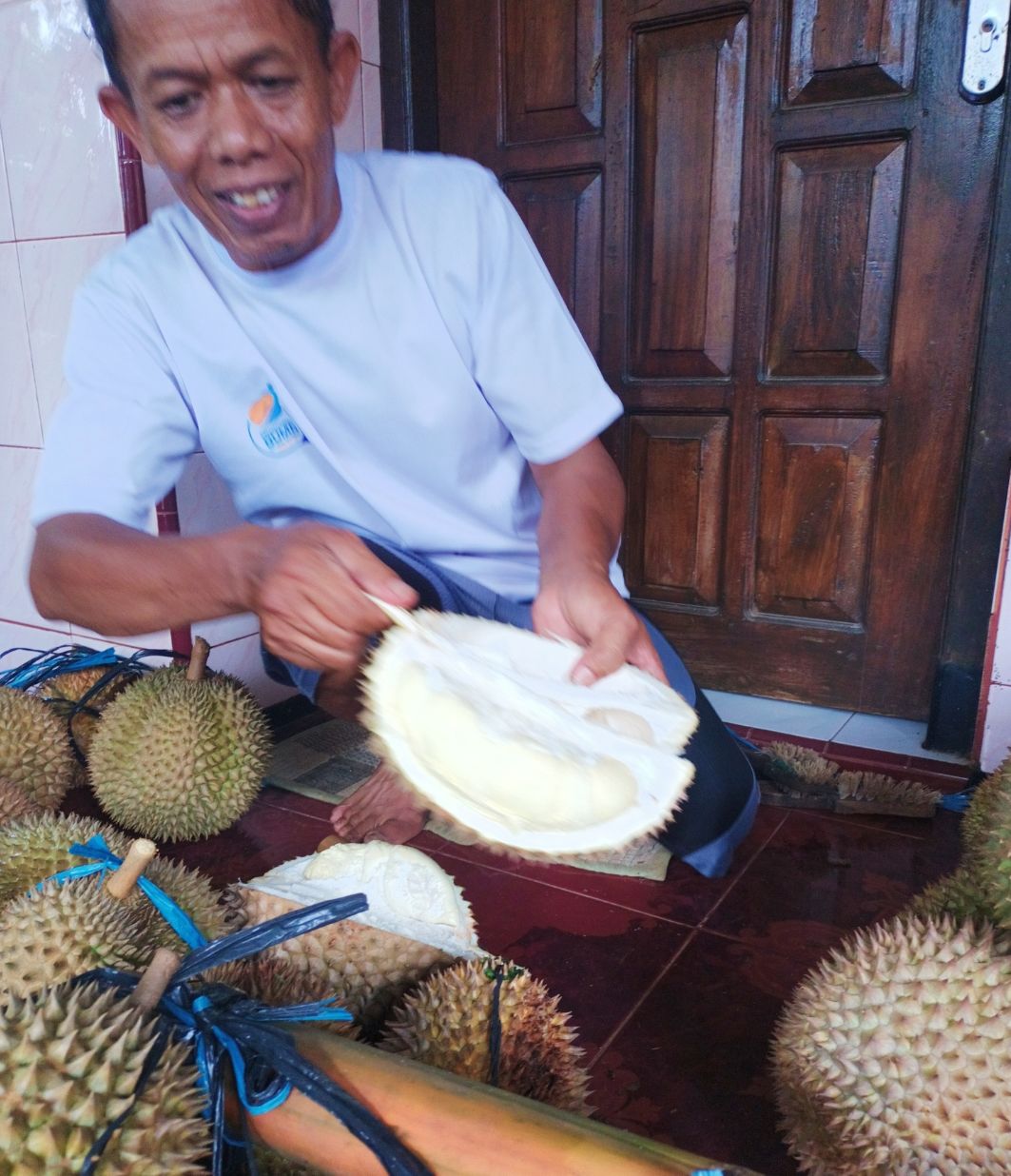 Detail Makan Durian Di Rumah Nomer 16