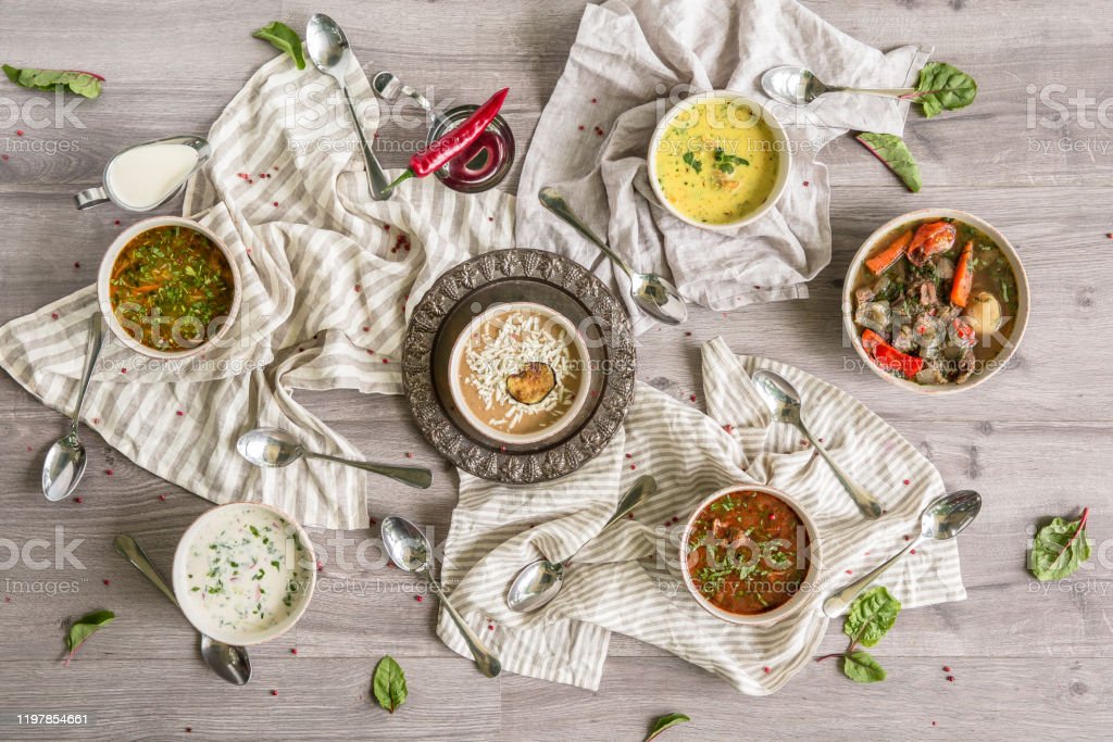 Detail Makanan Di Atas Meja Nomer 43