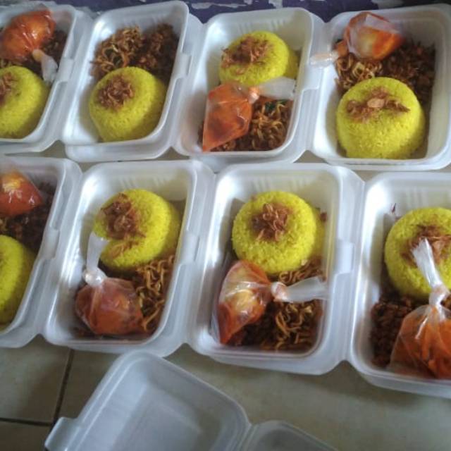 Detail Makanan Ulang Tahun Sederhana Nomer 10