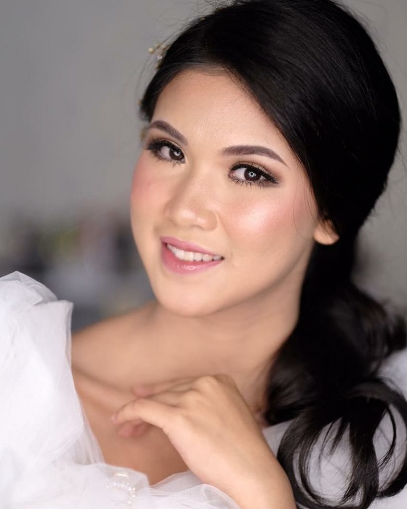 Detail Make Up Artist Yang Bagus Dan Murah Nomer 13