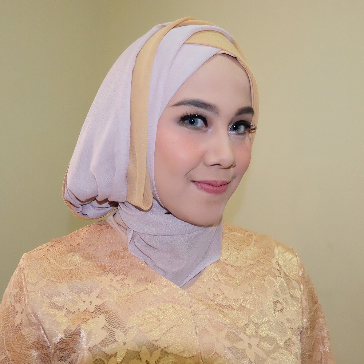 Detail Make Up Artist Yang Bagus Dan Murah Nomer 36