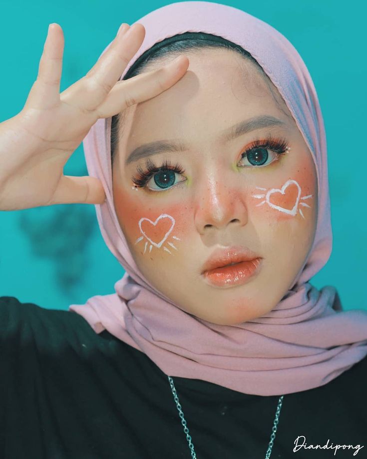 Download Make Up Awan Nomer 40