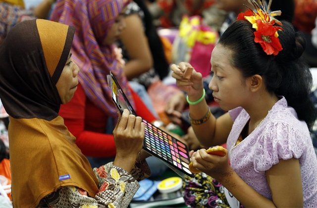 Detail Make Up Jaranan Perempuan Nomer 50