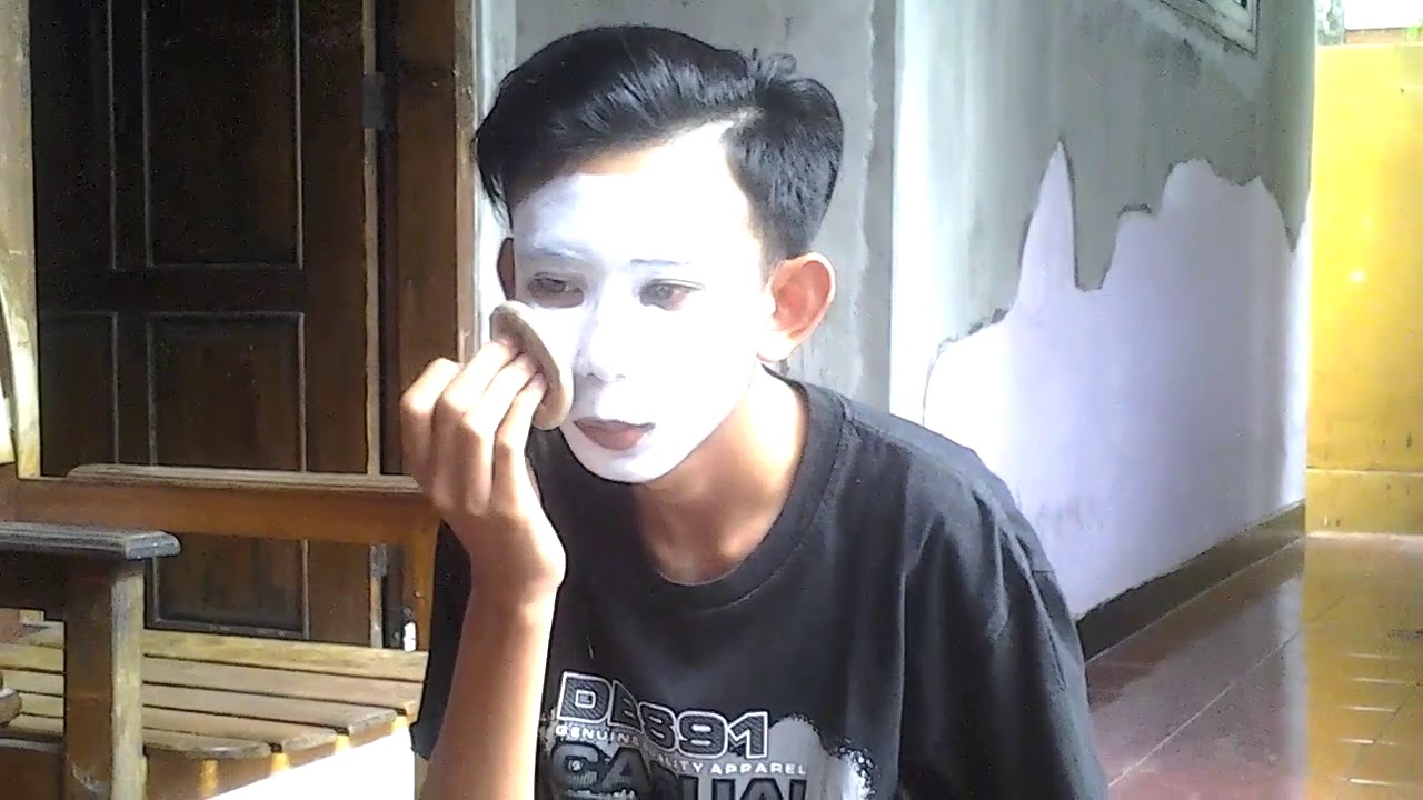 Detail Make Up Pantomim Lucu Nomer 8