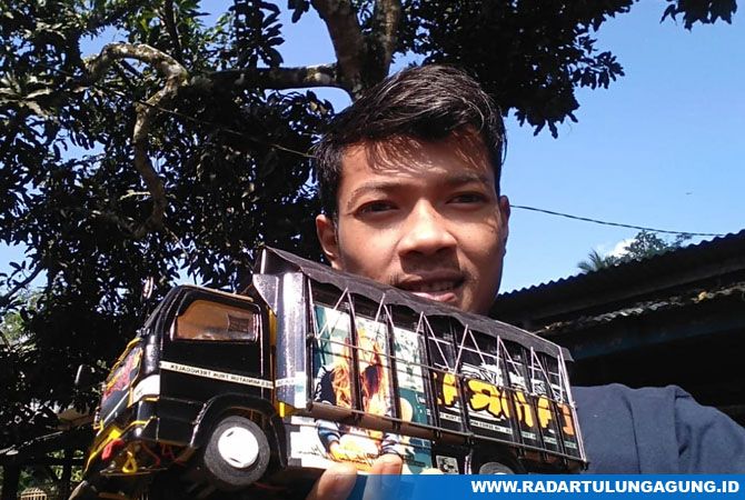 Detail Mal Miniatur Truk Nomer 27