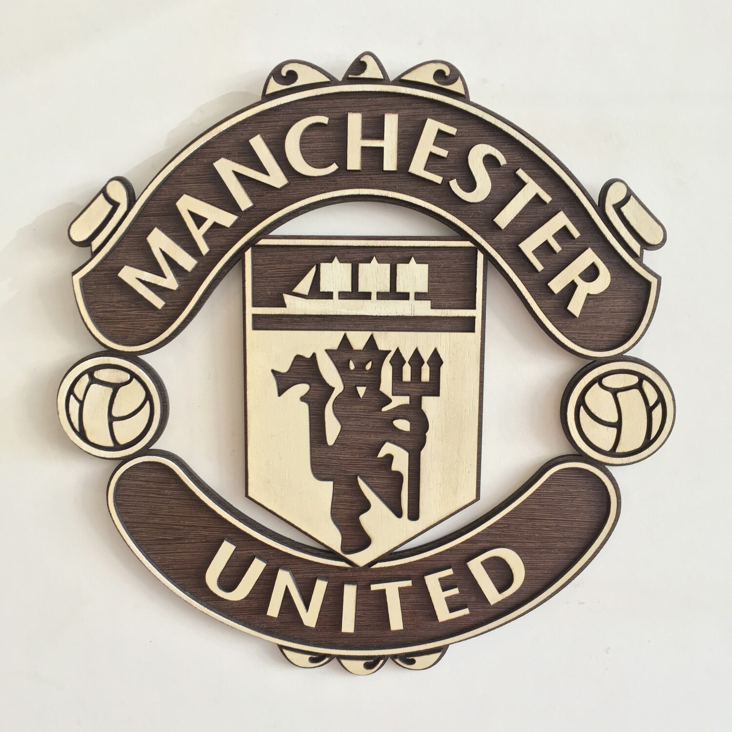 Detail Man Utd Badge Nomer 52