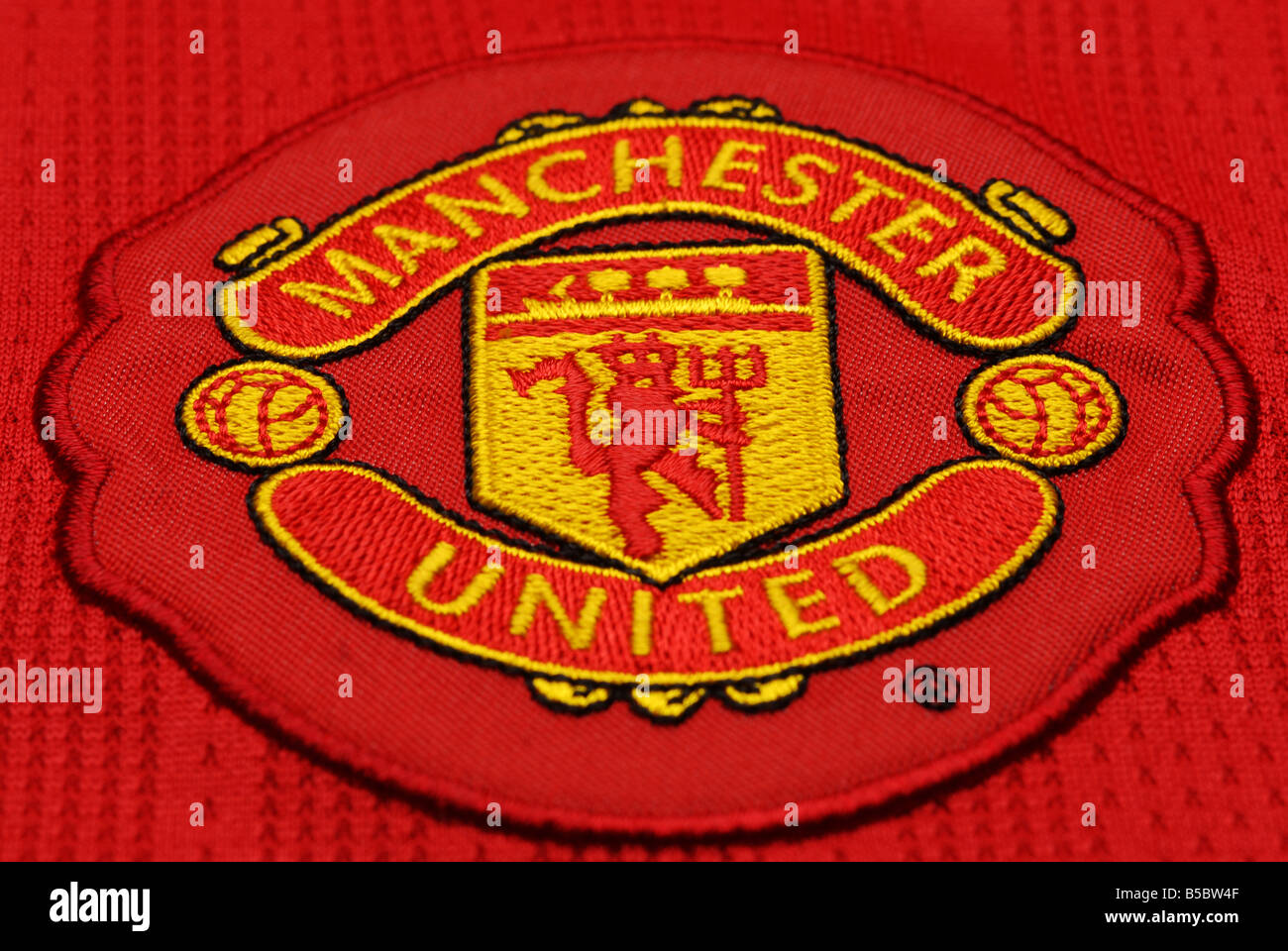 Detail Manchester United Badge Nomer 8