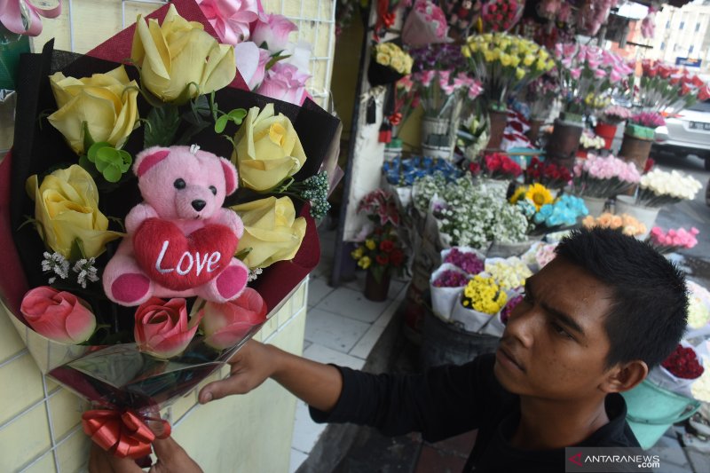 Detail Pernak Pernik Valentine Nomer 23