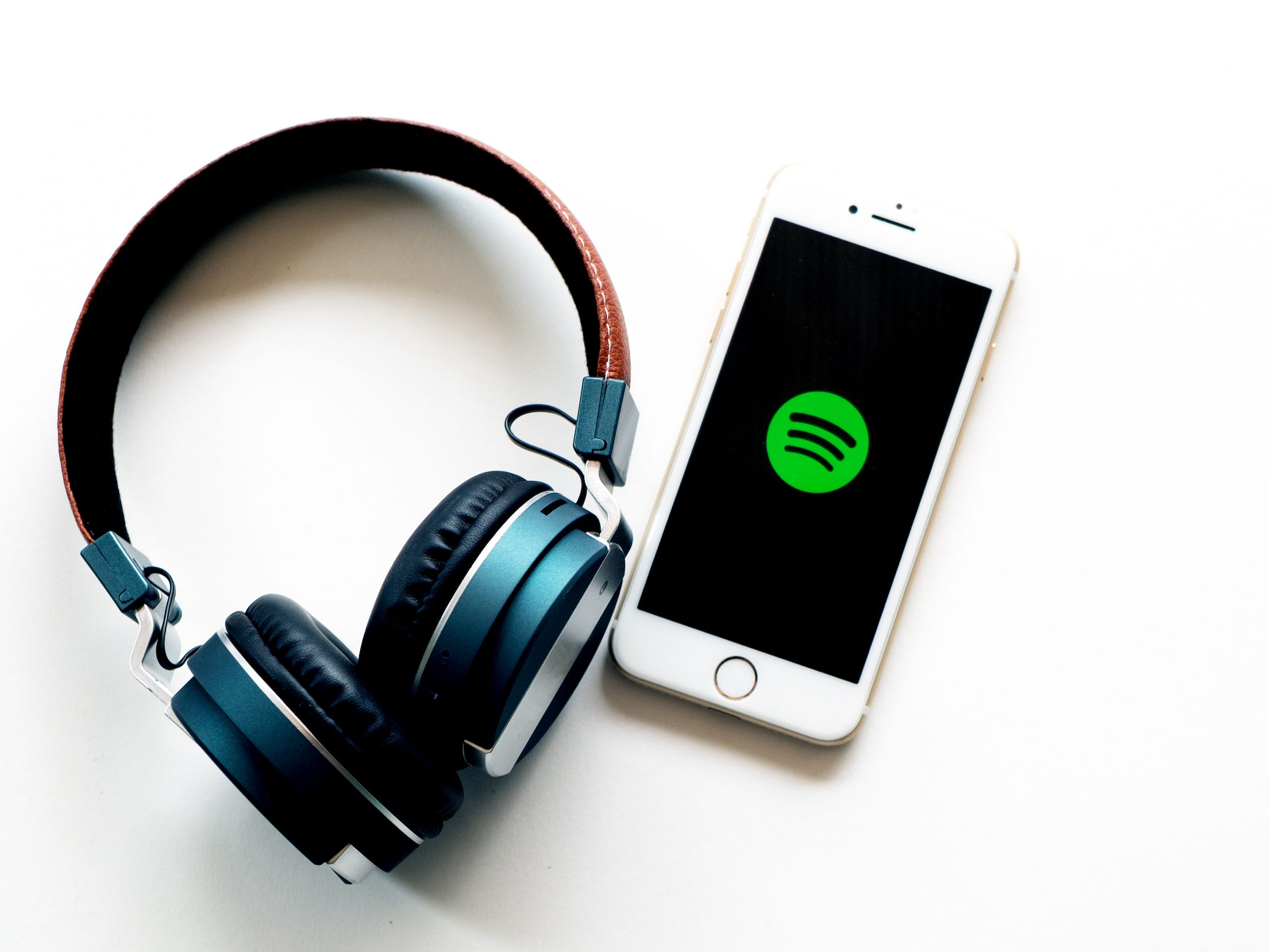 Detail Spotify Mockup Nomer 25