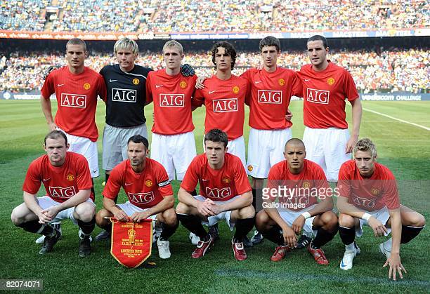 Detail Manchester United Team Photograph Nomer 2