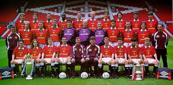 Detail Manchester United Team Photograph Nomer 20