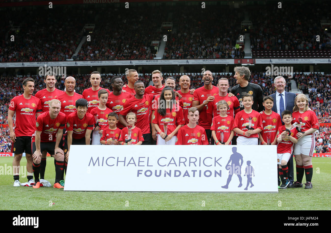 Detail Manchester United Team Photograph Nomer 45