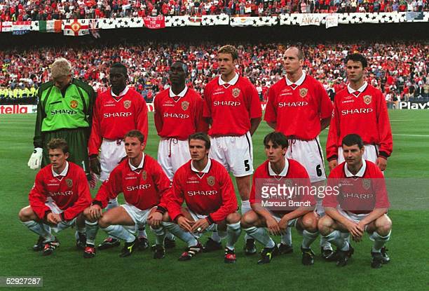 Detail Manchester United Team Photograph Nomer 6