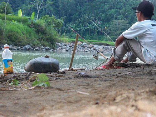 Detail Mancing Ikan Di Sungai Nomer 20