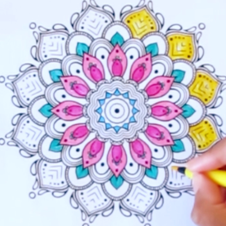 Detail Mandala Art Berwarna Nomer 9