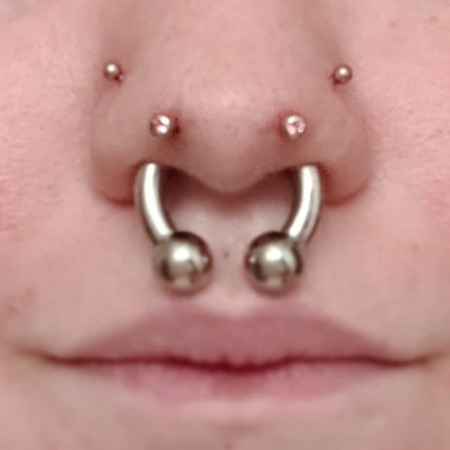 Detail Mantis Piercing Nomer 9