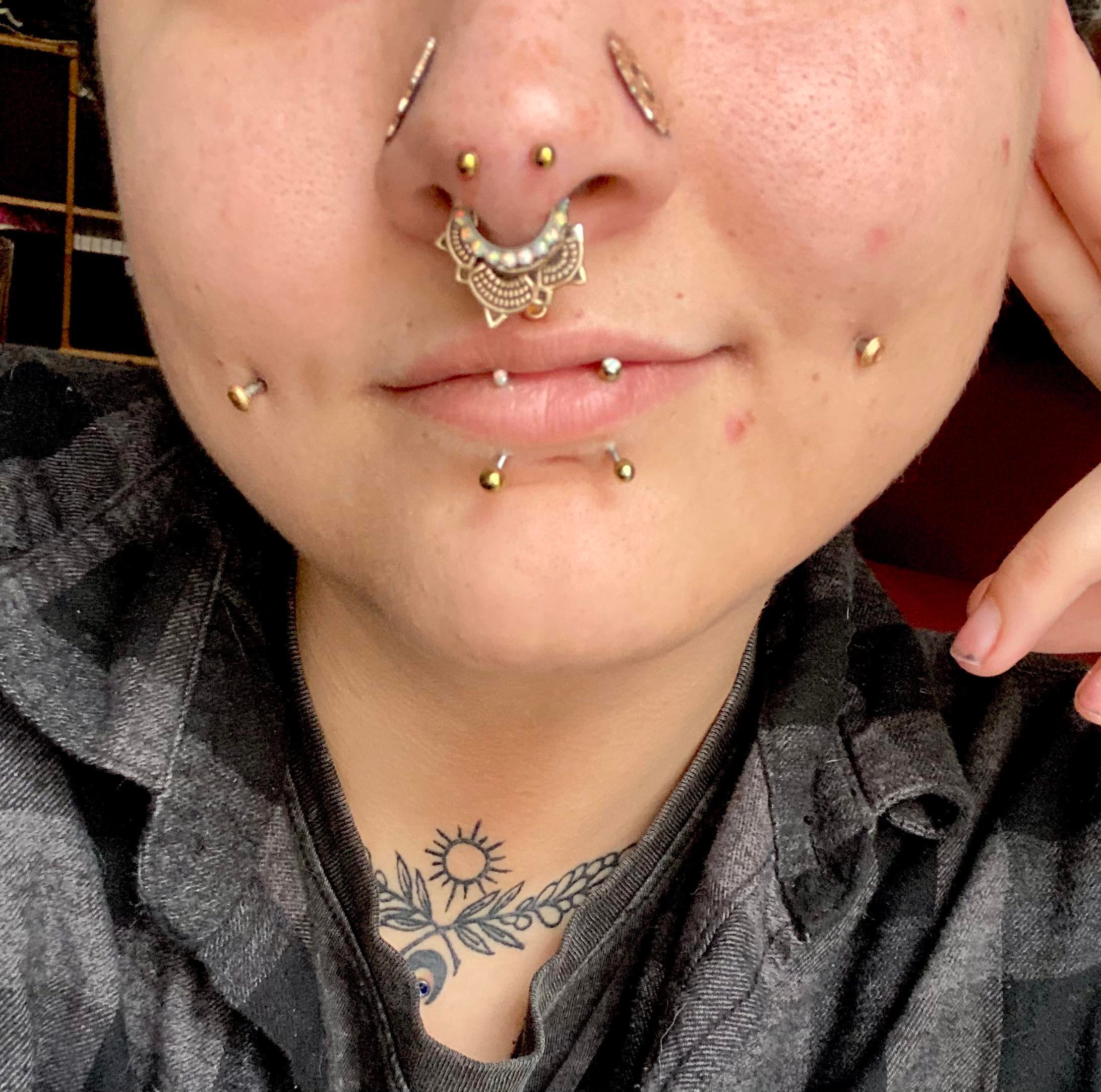 Detail Mantis Piercing Nomer 4