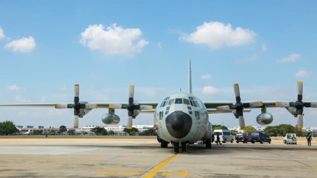 Detail Pesawat C 130 Hercules Nomer 37