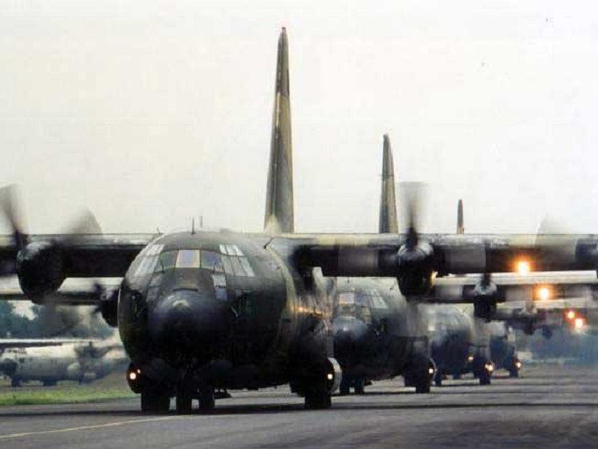 Detail Pesawat C 130 Hercules Nomer 7