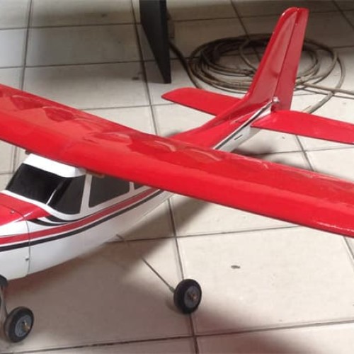 Detail Pesawat Cessna 172 Nomer 37