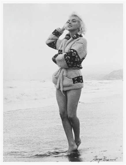 Detail Marilyn Monroe Beach Sweater Photo Nomer 2