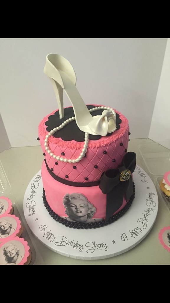 Detail Marilyn Monroe Birthday Cake Photo Nomer 38