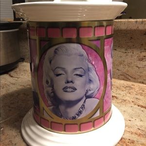 Detail Marilyn Monroe Cookie Jar Nomer 36
