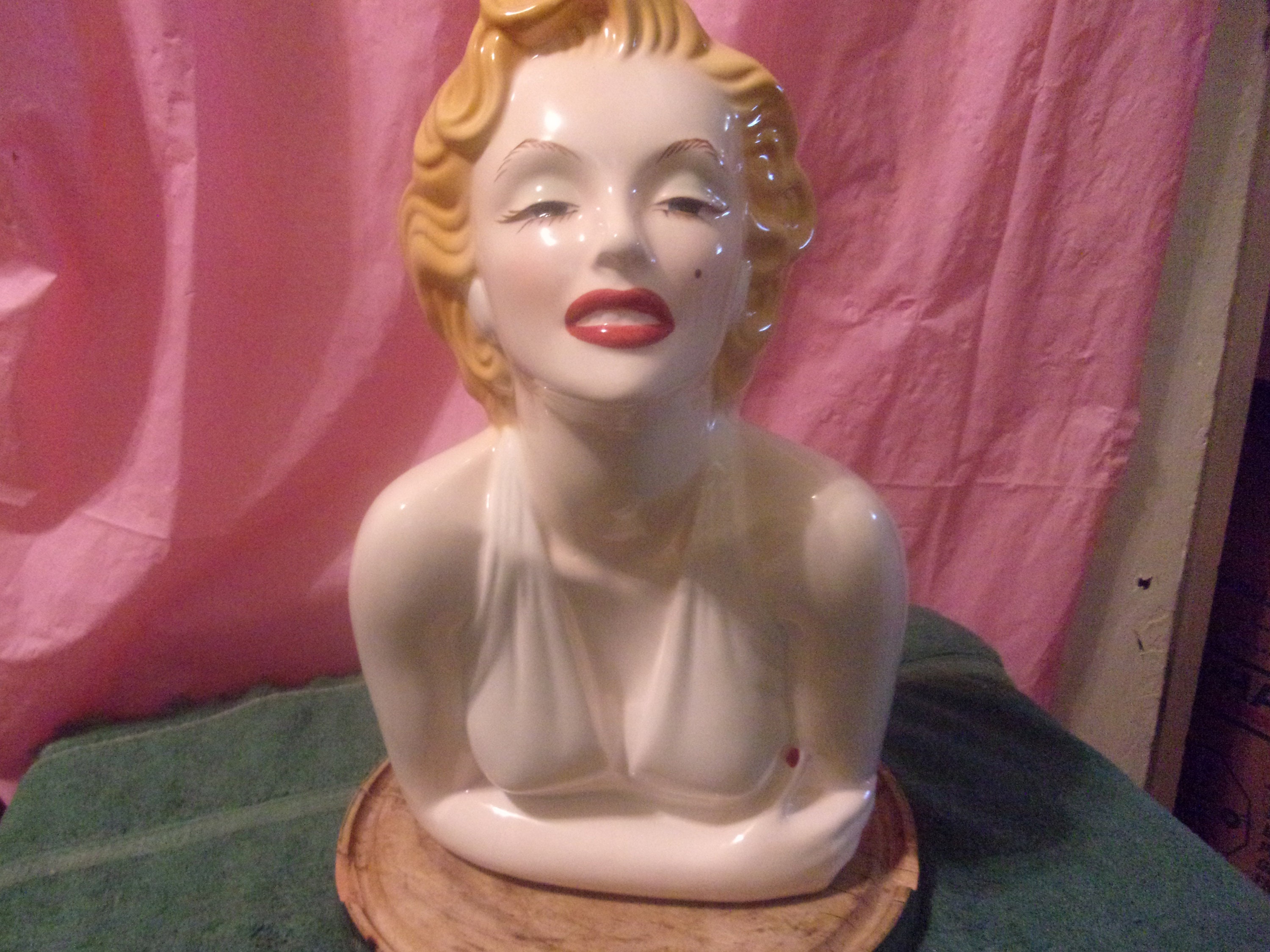 Detail Marilyn Monroe Cookie Jar Nomer 7