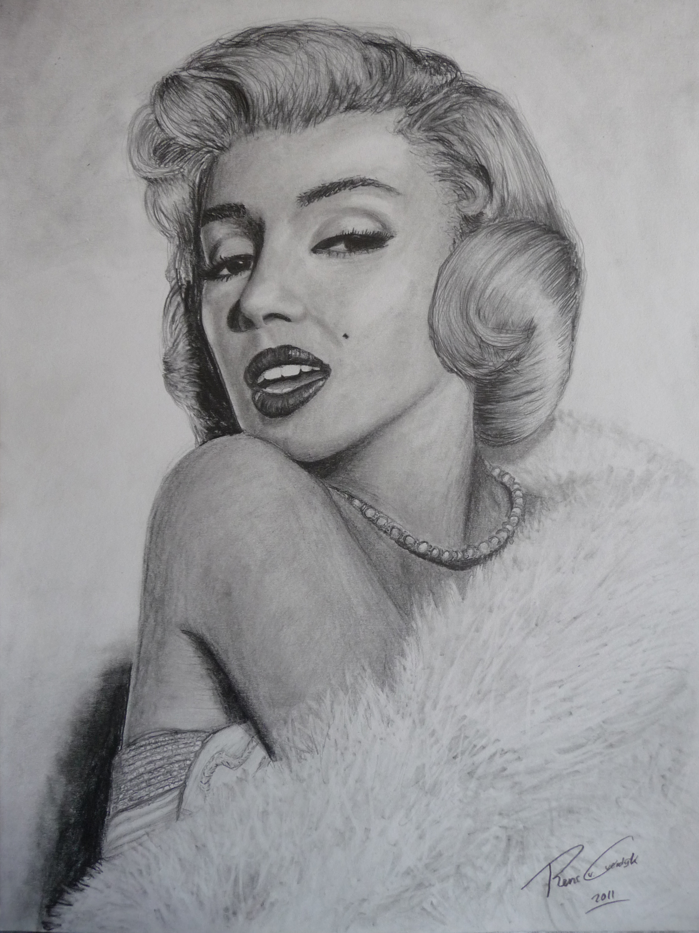 Detail Marilyn Monroe Pencil Sketch Nomer 23
