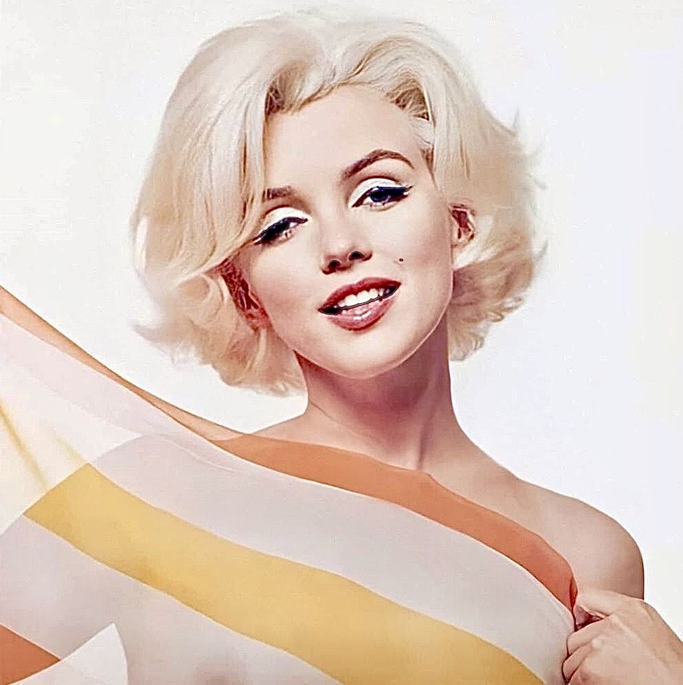 Detail Marilyn Monroe Scarf Photo Nomer 6