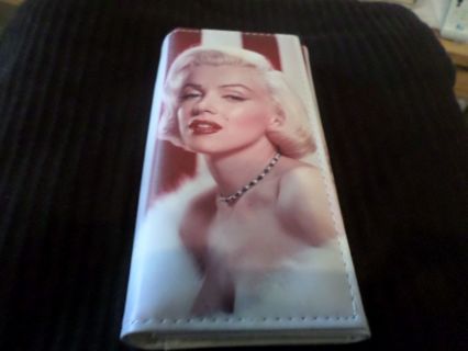 Detail Marilyn Monroe Wallets Nomer 55