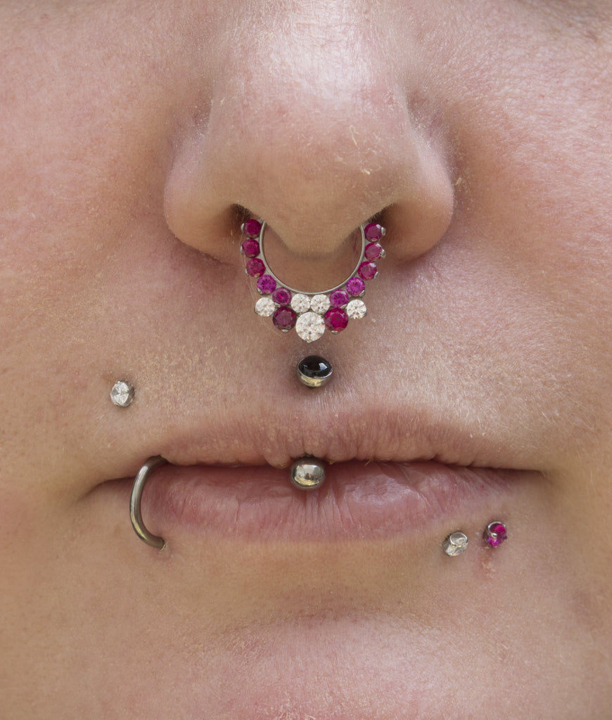 Detail Marilyn Piercing Jewelry Nomer 6