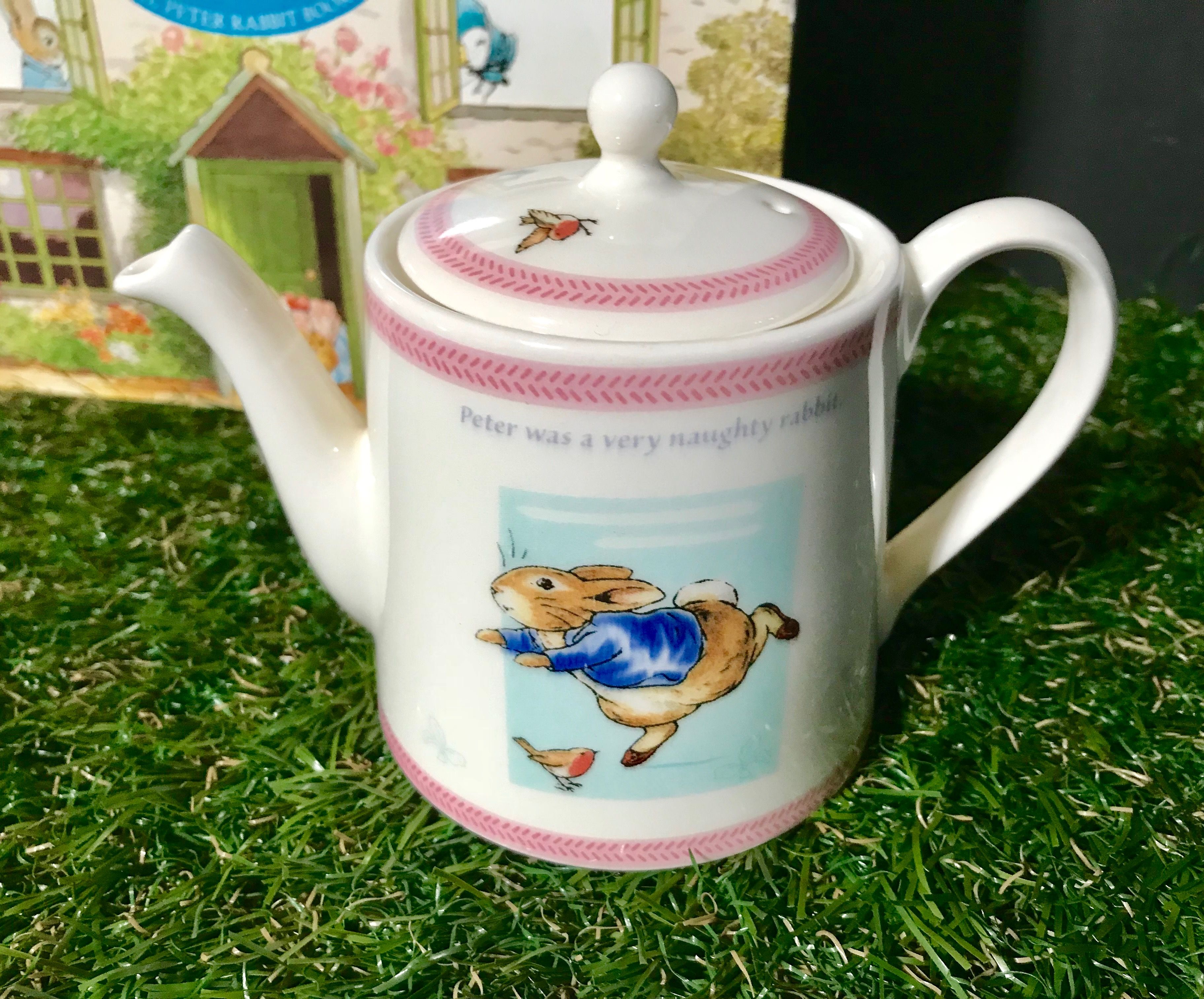 Detail Peter Rabbit Miniature Tea Set Nomer 18