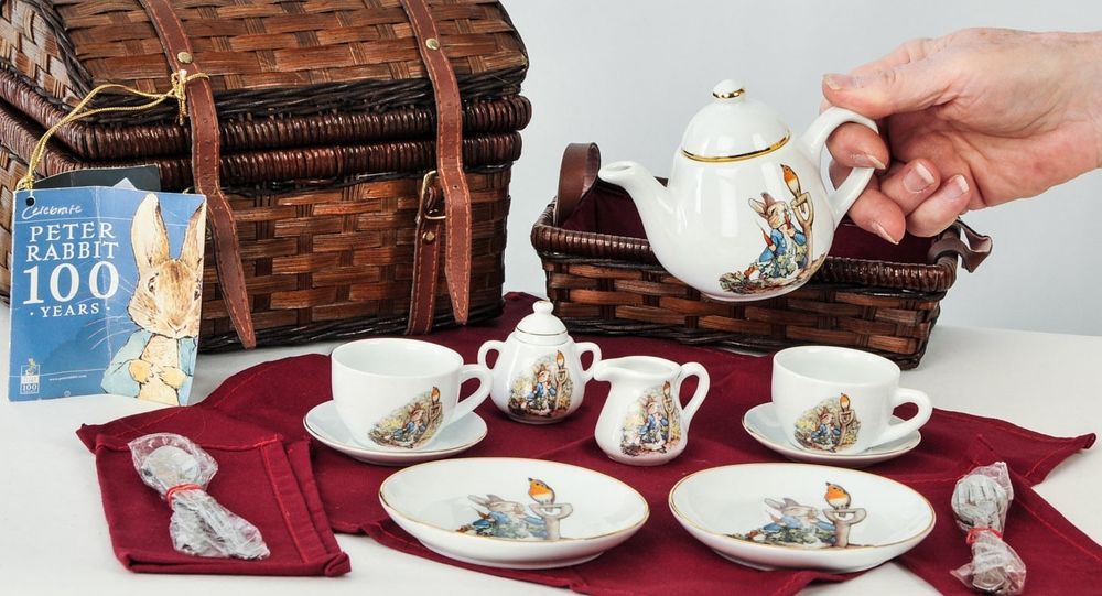 Detail Peter Rabbit Miniature Tea Set Nomer 22
