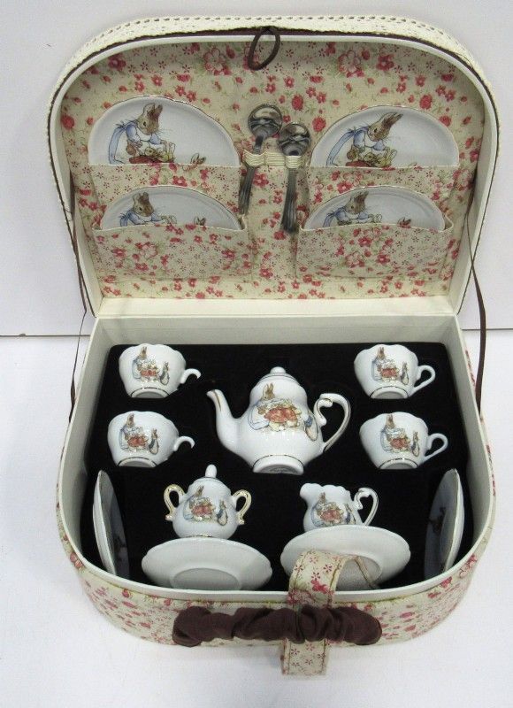 Detail Peter Rabbit Miniature Tea Set Nomer 28
