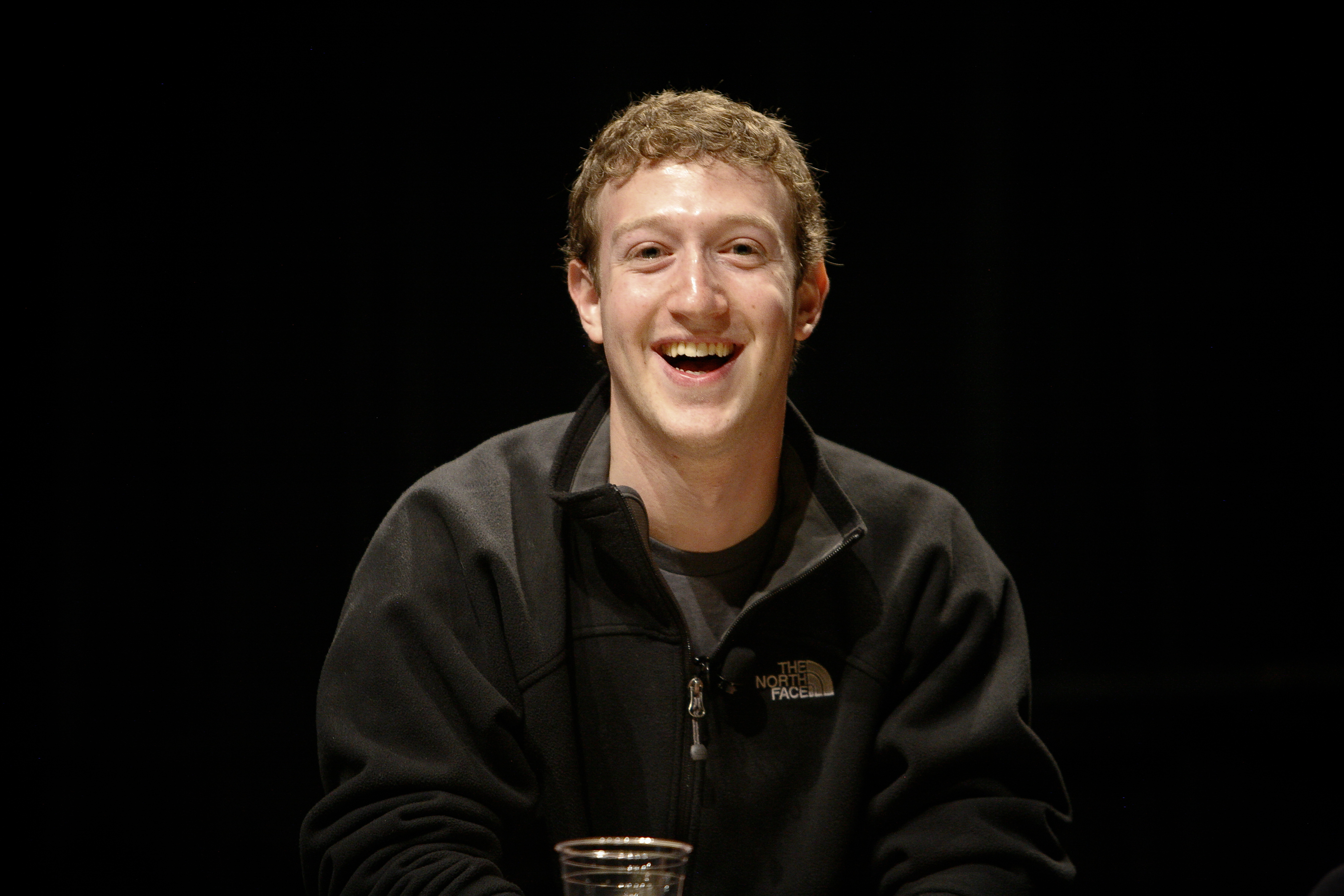 Detail Mark Zuckerberg Background Nomer 43