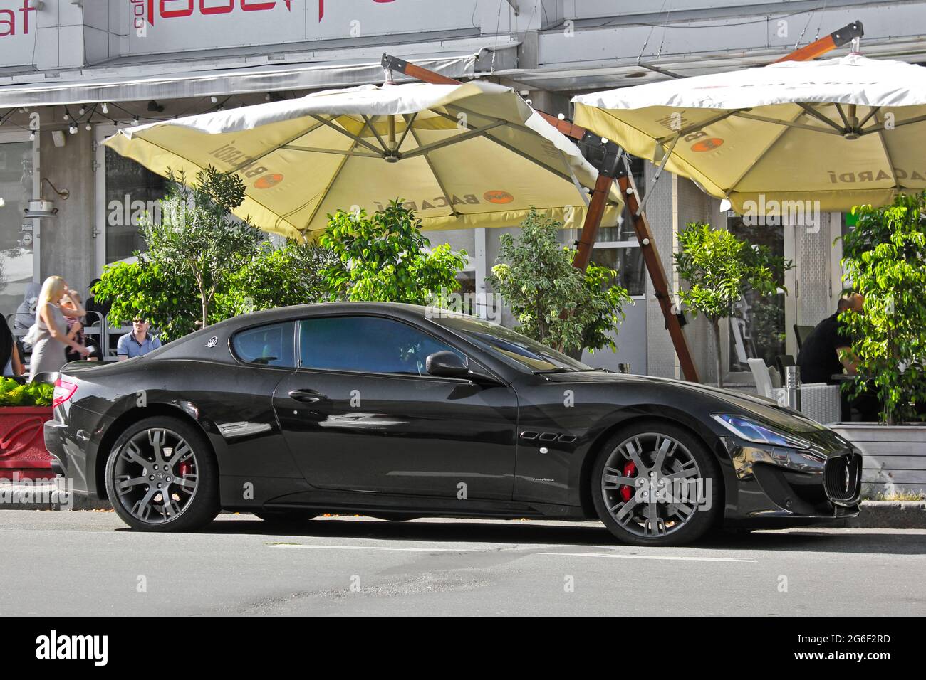 Detail Maserati Umbrella Nomer 45