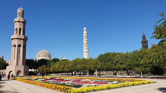 Detail Masjid Agung Sultan Qaboos Nomer 36