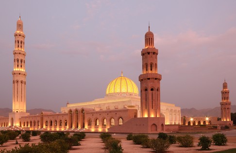 Detail Masjid Agung Sultan Qaboos Nomer 5