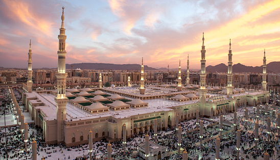 Detail Masjid An Nabawi Hd Wallpaper Nomer 11