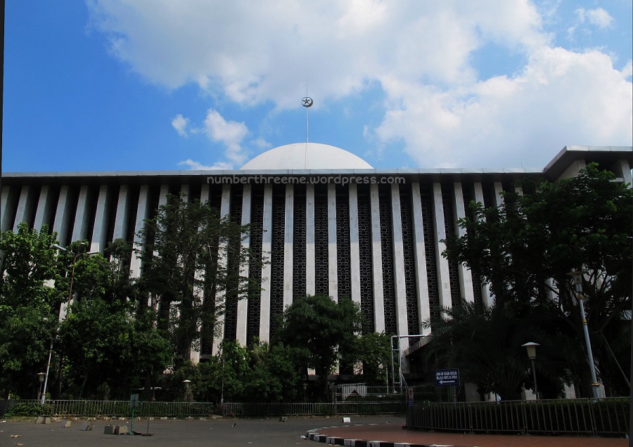 Detail Masjid Bulan Bintang Nomer 36