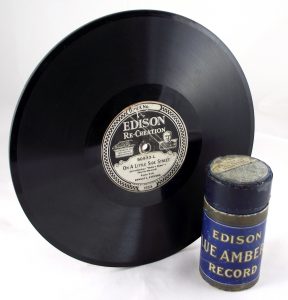 Detail Phonograph Disk Nomer 12